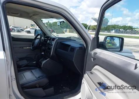 2007 Jeep Patriot Limited z USA, uszkodzony, nr VIN 1J8FT48WX7D333237